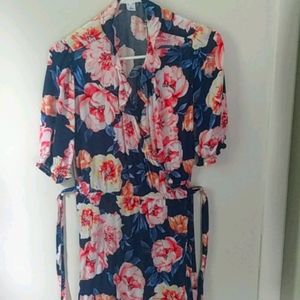 Old Navy Floral Dress. (NWT)